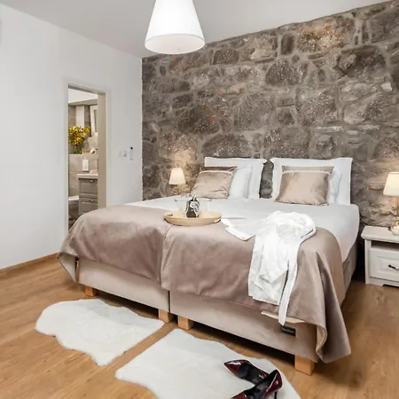 Pet Friendly Home In Zvoneca Prázdninový dům